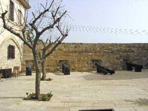 Ларнакская крепость, Κάστρο Λάρνακας Εσωτερική Αυλή Πηγή: Τμήμα Αρχαιοτήτων Κυπριακής Δημοκρατίας