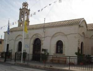 Η εκκλησία της Αγίας Μαρίνας στην πλατεία του χωριού Πηγή: www.cyprushighlights.com